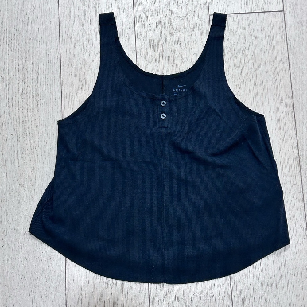 Nike Women's Black Dri-FIT Black Cropped Tank Top Small